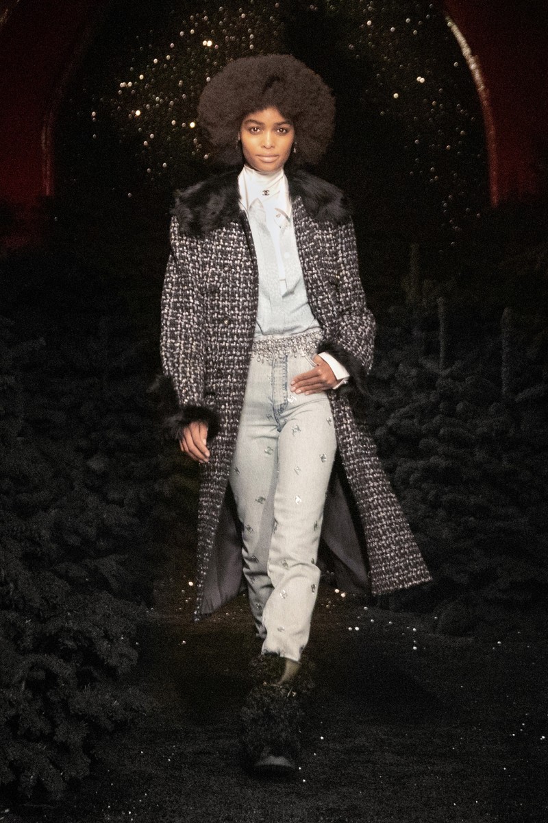 Skiwear Clashes With Evening Wear At Chanel AW21