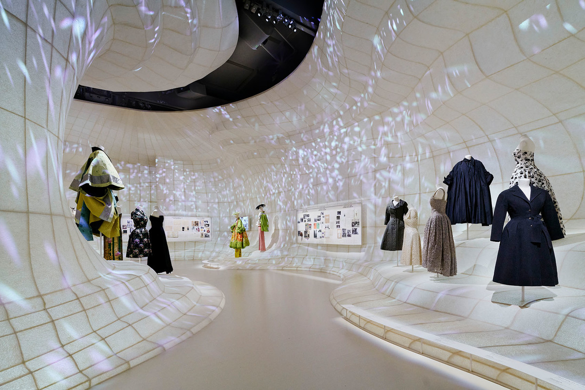 Christian Dior: Designer of Dreams Arrives in Tokyo