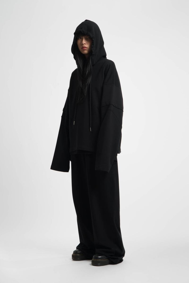 Helmut Lang Pre-Spring 2018 Is A Black Streetwear Masterpiece