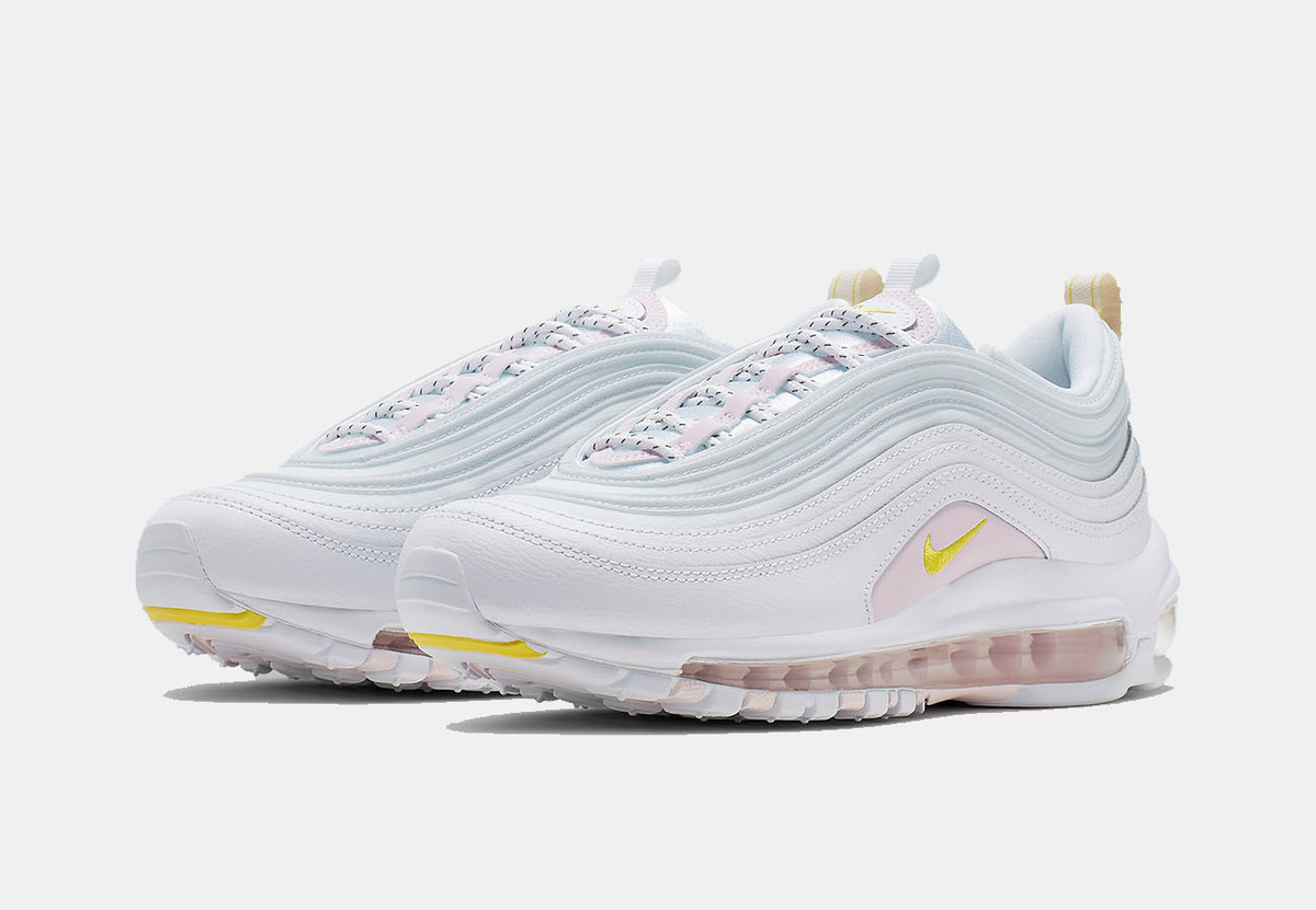 These Women’s Exclusive Nike Air Max 97 Adds Another Seasonal Touch