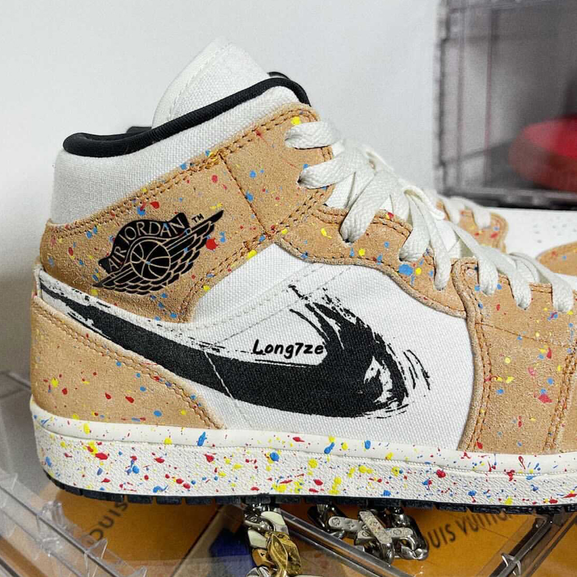 Air Jordan 1 Mid “Brushstroke”