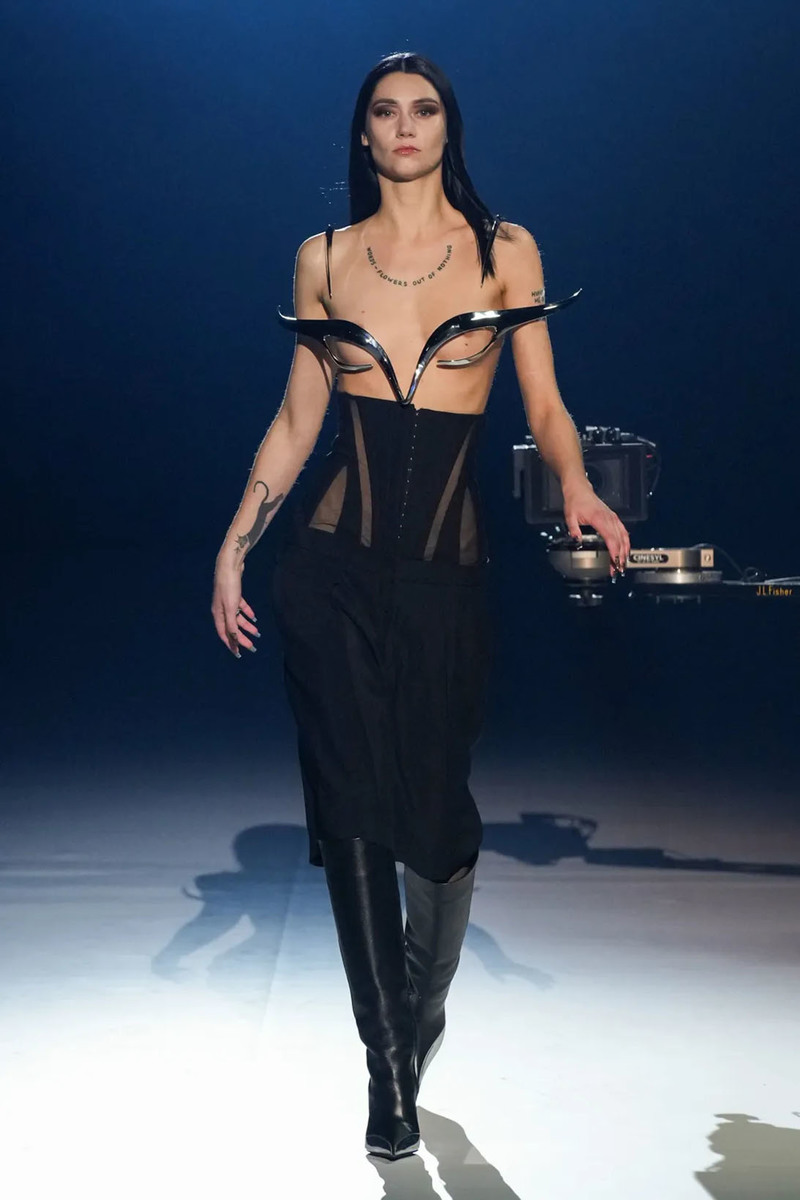 Mugler’s FW23 Runway Return Gave Serious Attitude