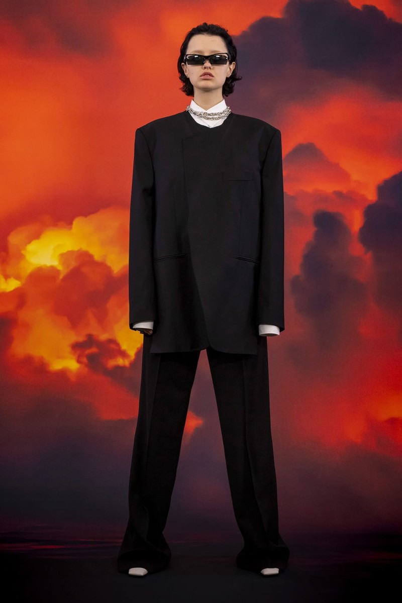 Vetements Unveils 165 Look Collection for FW21