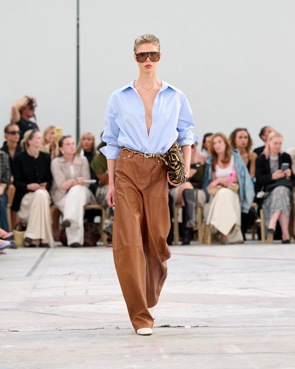 Gestuz’s SS27 Collection Made Me Want To Dress Like I’m In A ’70s Movie