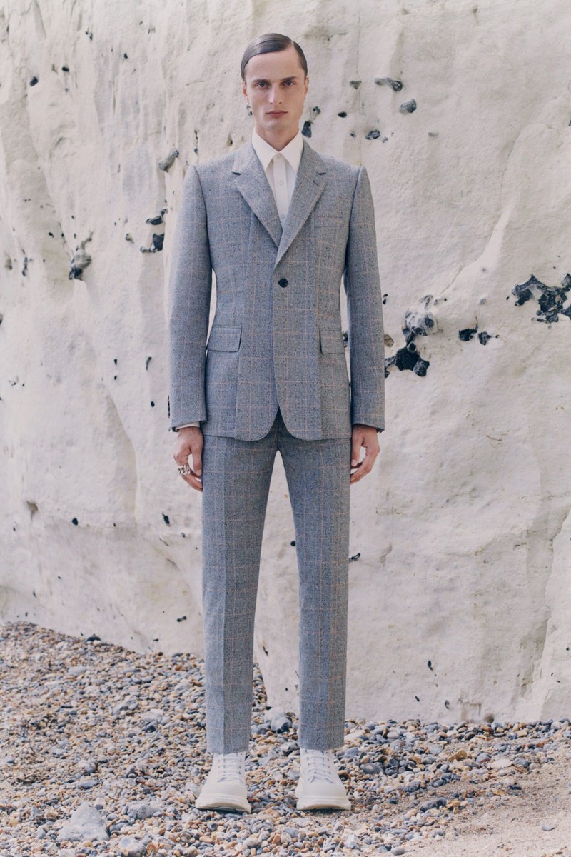 Alexander McQueen Shows Classic Elegance For SS21