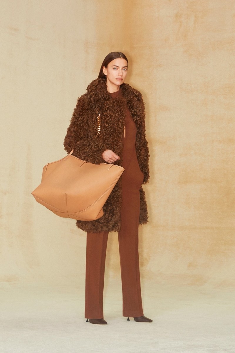 Venture The World With Burberry’s 2020 Pre-Fall Collection