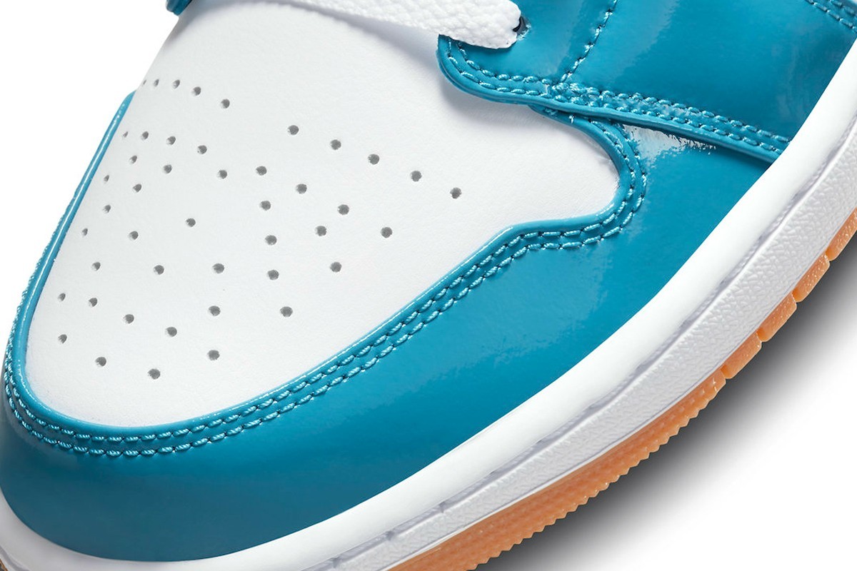 Air Jordan 1 Low Now Comes in a Light Teal Colorway 