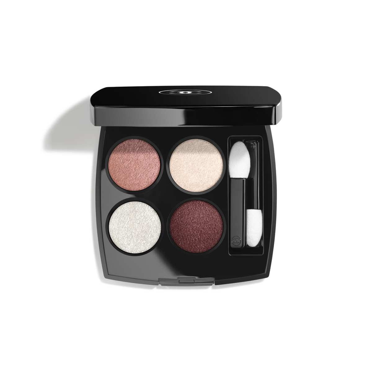 Chanel Beauty Releases 'Le Blanc' Makeup Collection