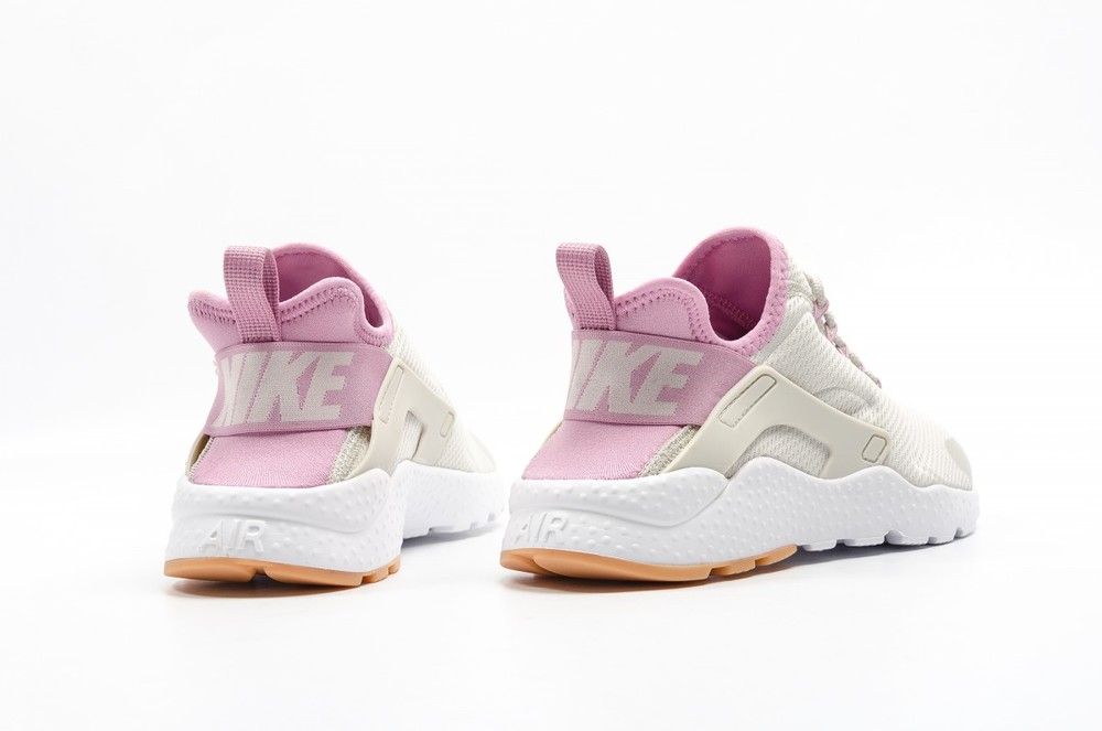 The Millennial Pink Sneaks Of Your Dreams Have Arrived 