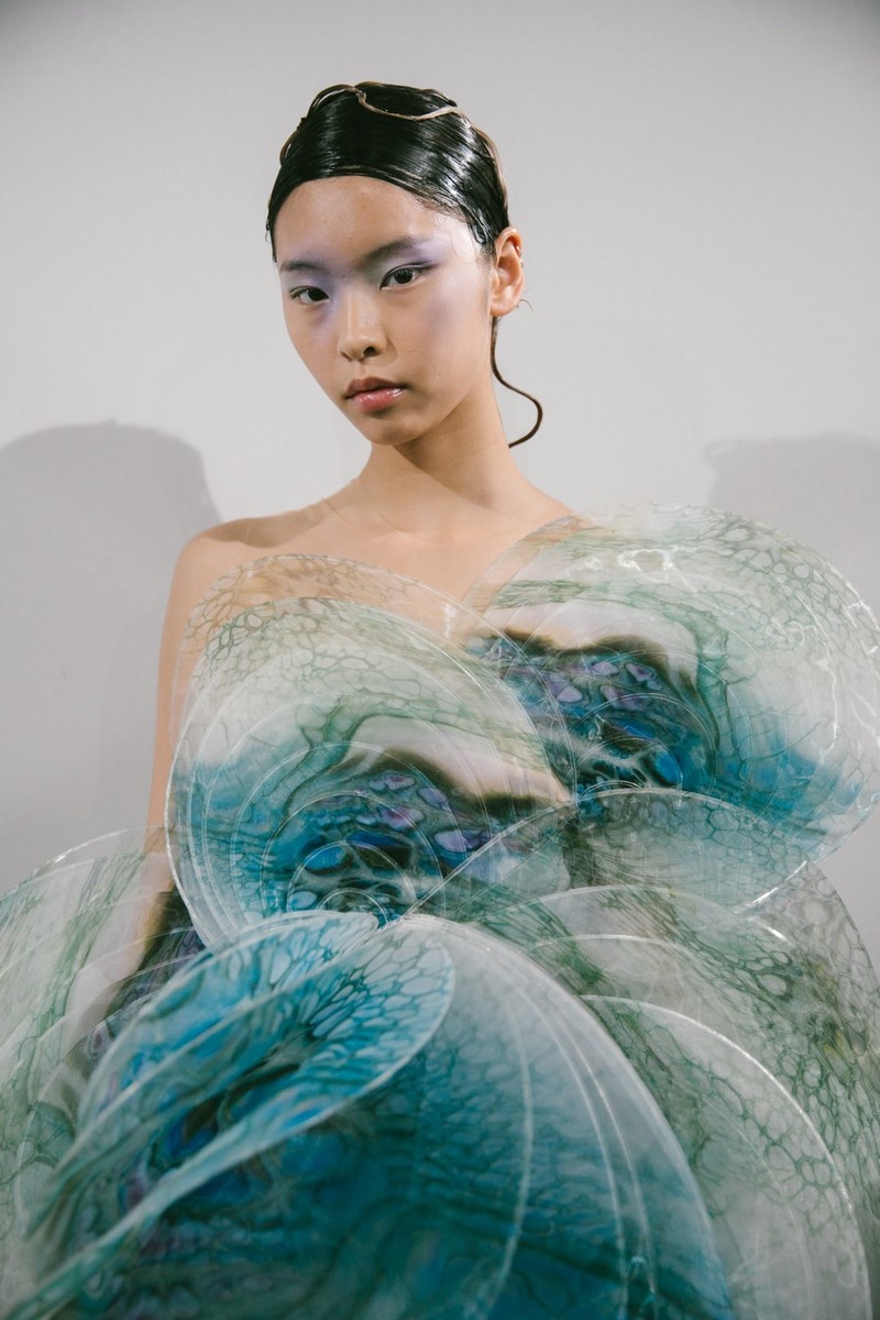 Iris Van Herpen’s Spring 2020 Couture Collection Merges Fashion And Biology