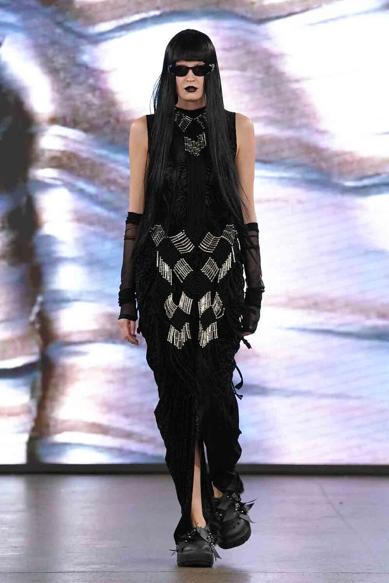 MTG Unveils Fujian "Fisher Women's Culture" Collection at London Fashion Week