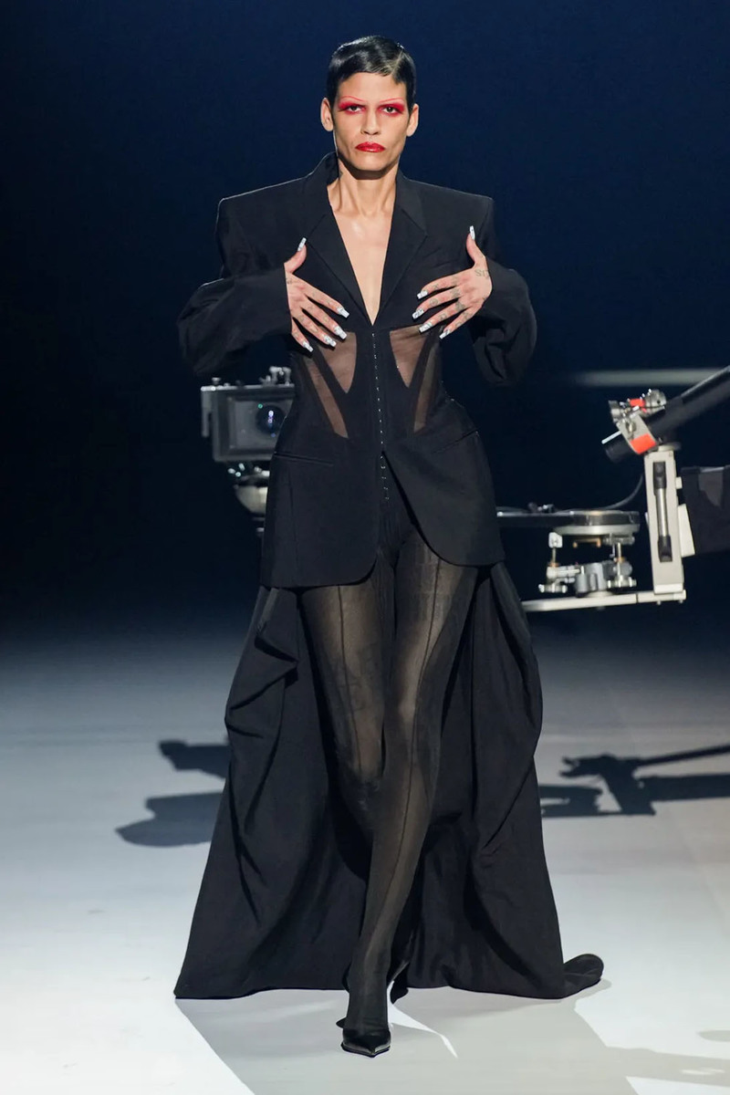 Mugler’s FW23 Runway Return Gave Serious Attitude