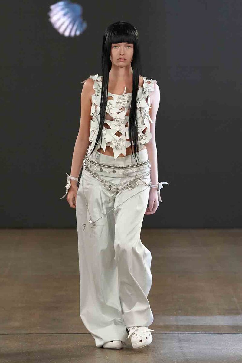 MTG Unveils Fujian "Fisher Women's Culture" Collection at London Fashion Week