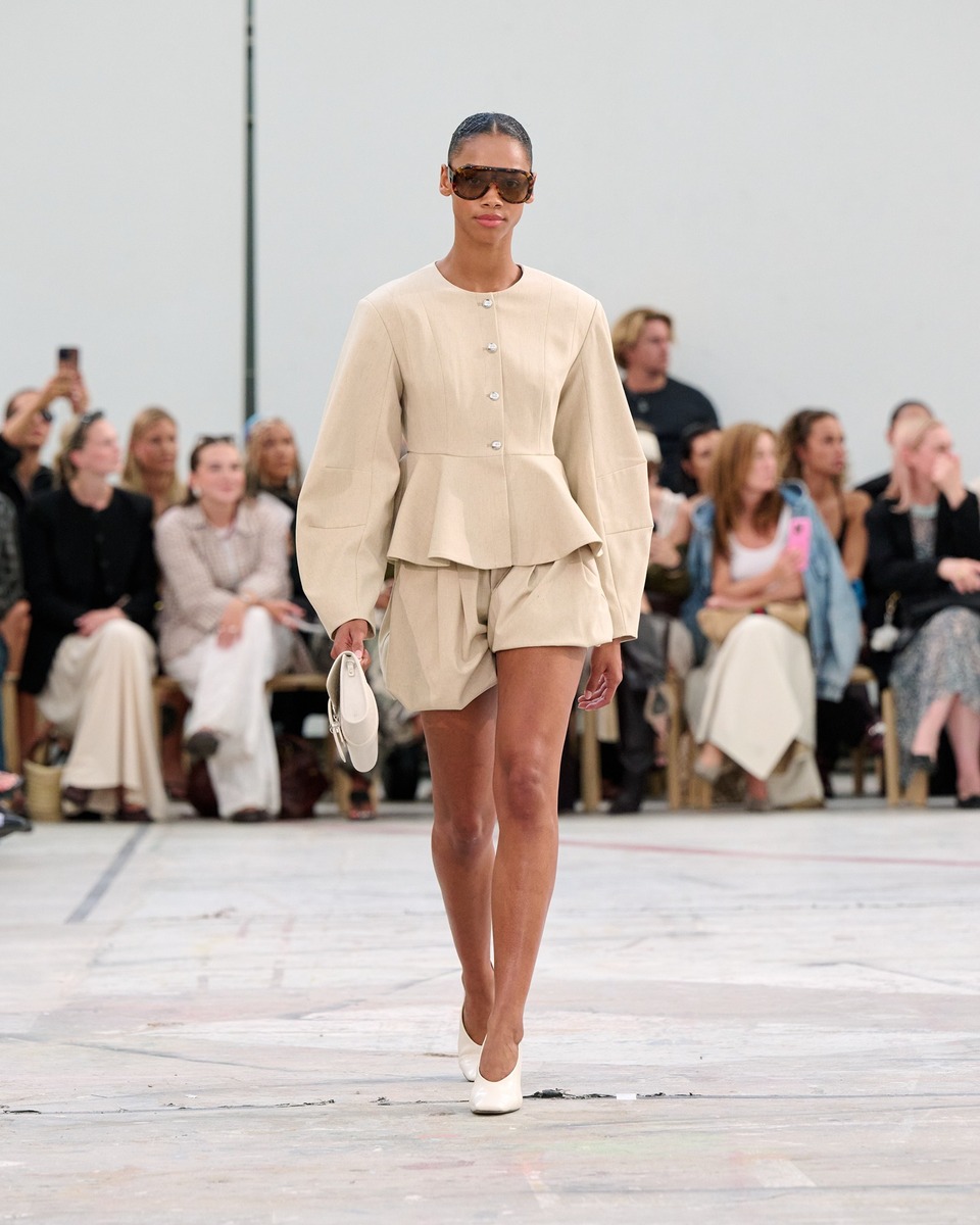 Gestuz’s SS27 Collection Made Me Want To Dress Like I’m In A ’70s Movie