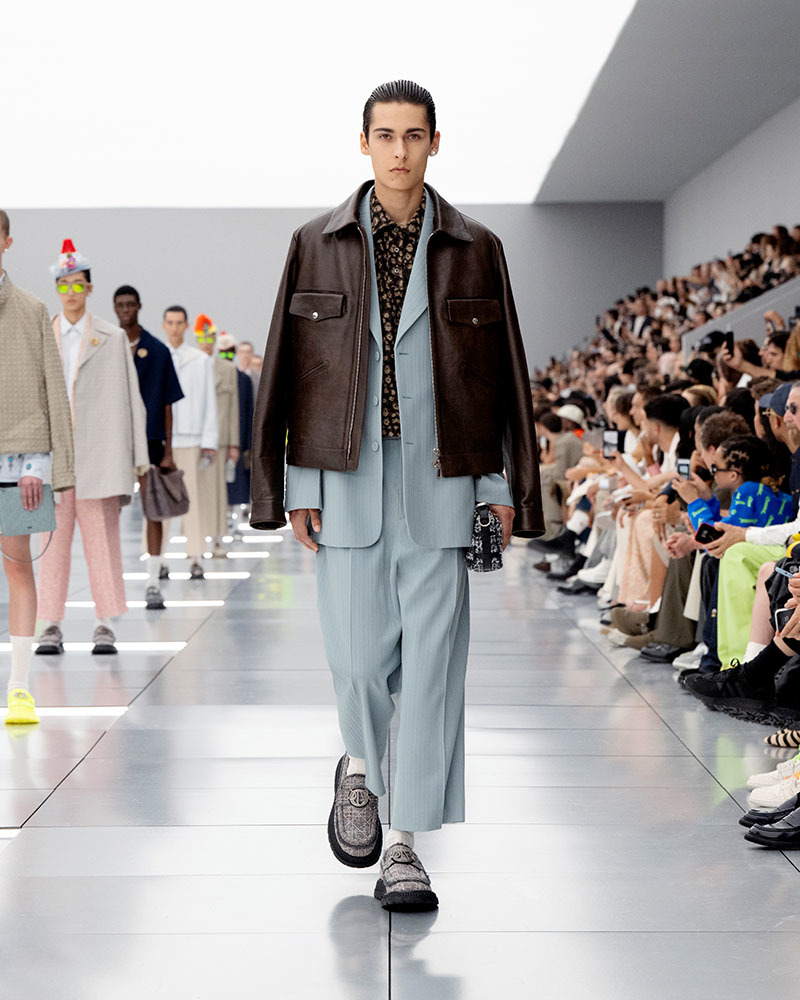 Dior Unveils the Summer 2024 Men's Collection: A Fusion of Tradition and Subversion