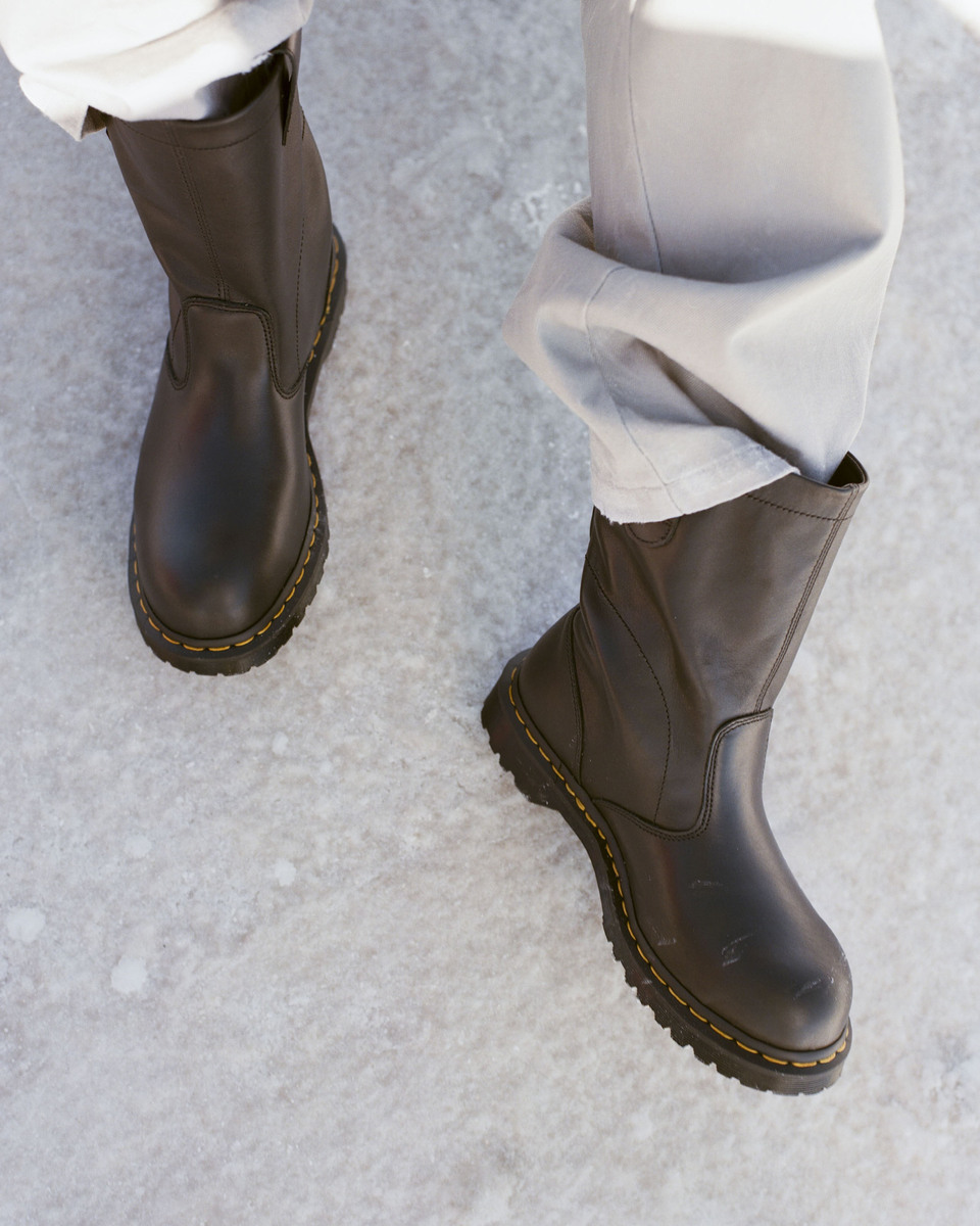 Dr. Martens X Stüssy Rework The Iconic 2295 Boot Dr. Martens x