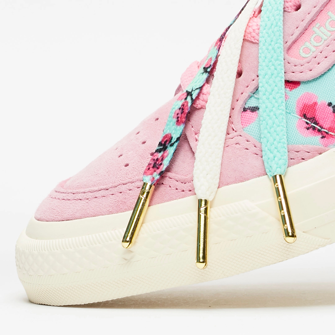 AriZona Iced Tea x Adidas Originals Are Back Again For A New Retail Release!