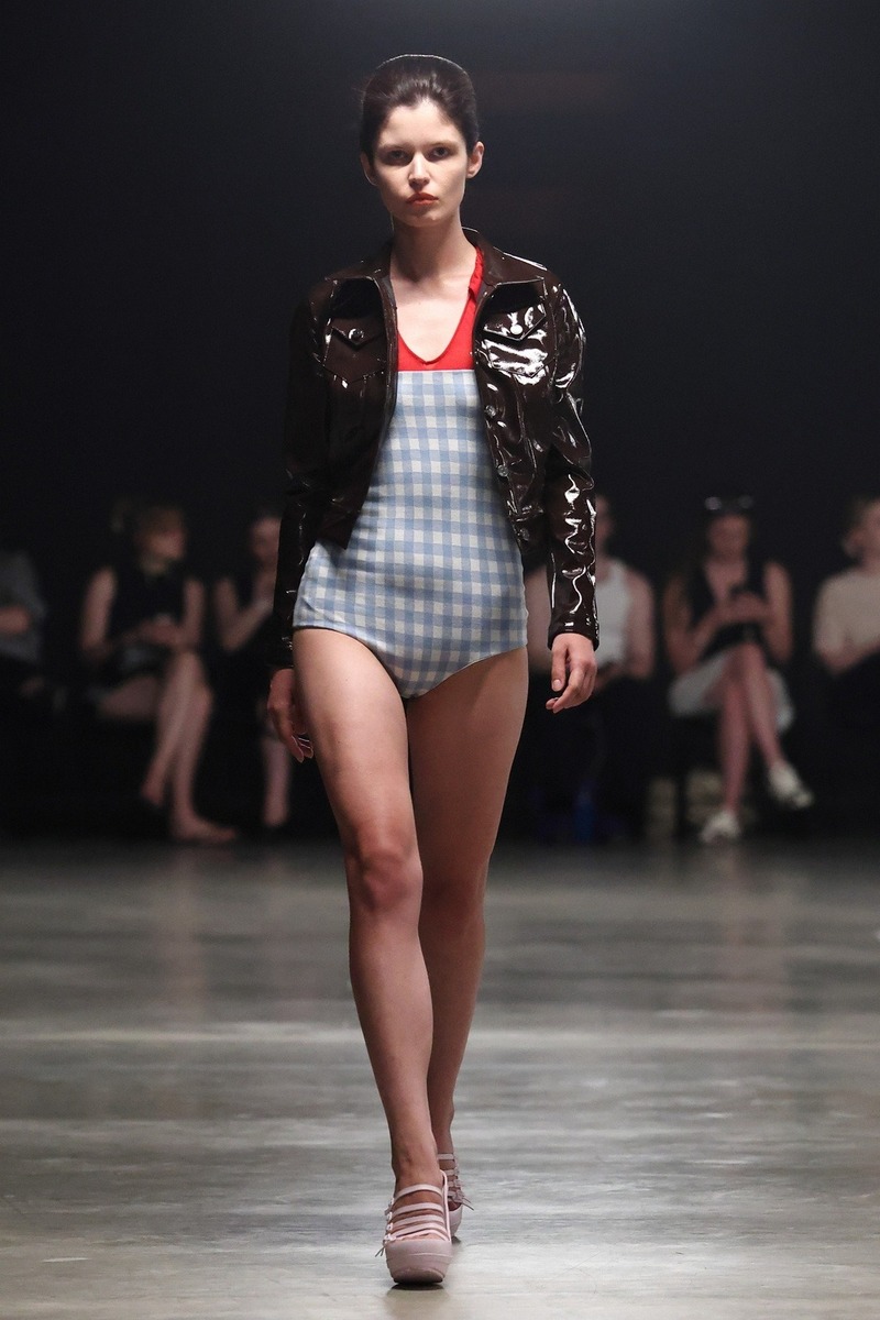 Sia Arnika SS26: Limousine Dreams And “It Girl” Edge