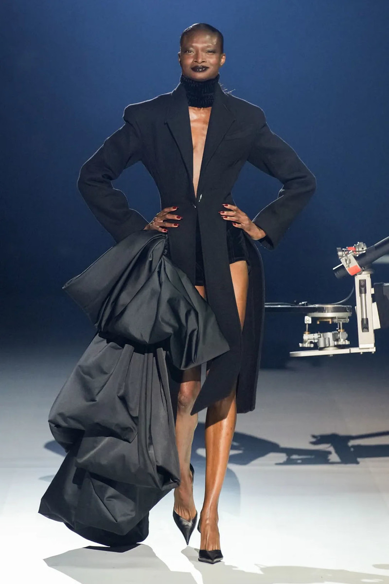 Mugler’s FW23 Runway Return Gave Serious Attitude