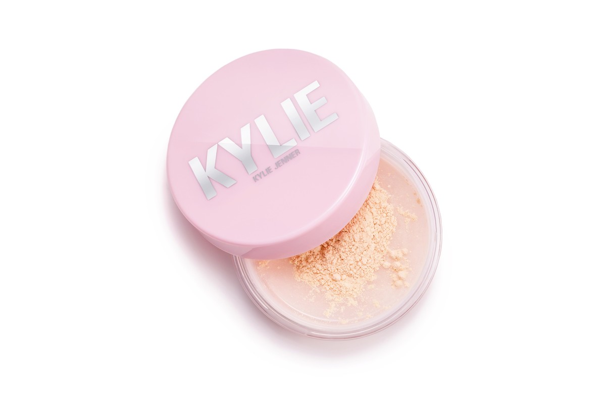 Kylie Cosmetics Loose Setting Powder Finally Drops