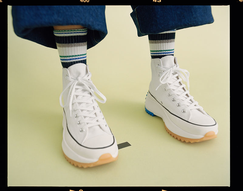 Sluier referentie Vanaf daar Get Ready For The New Converse X JW Anderson Run Star Hike Converse x JW  Anderson release their merge between the classic Chuck Taylor and a runner  - The Run Star Hike