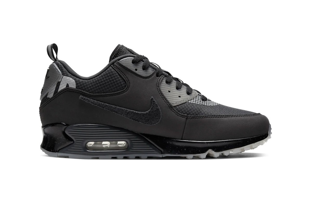 The UNDEFEATED X Nike Air Max 90 Get’s A Stealthy Black Makeover  