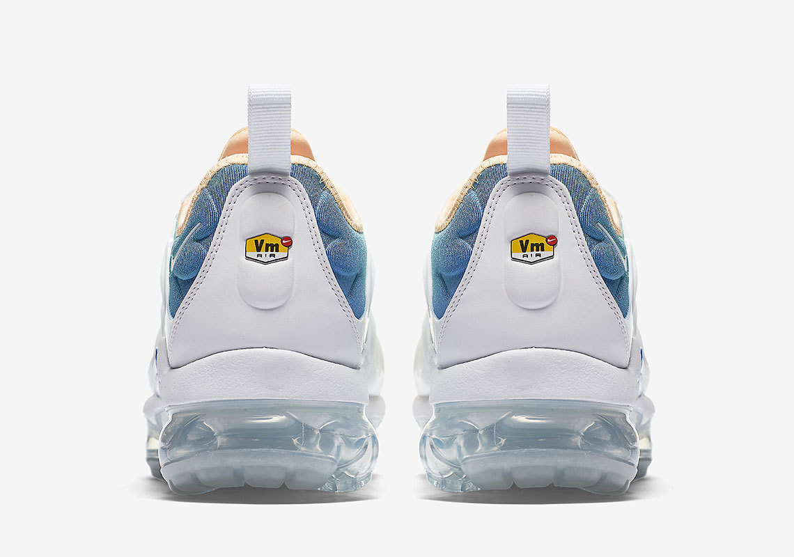 Our Fave Hybrid, The Nike Vapormax Plus, Goes 'Reverse Sunset'