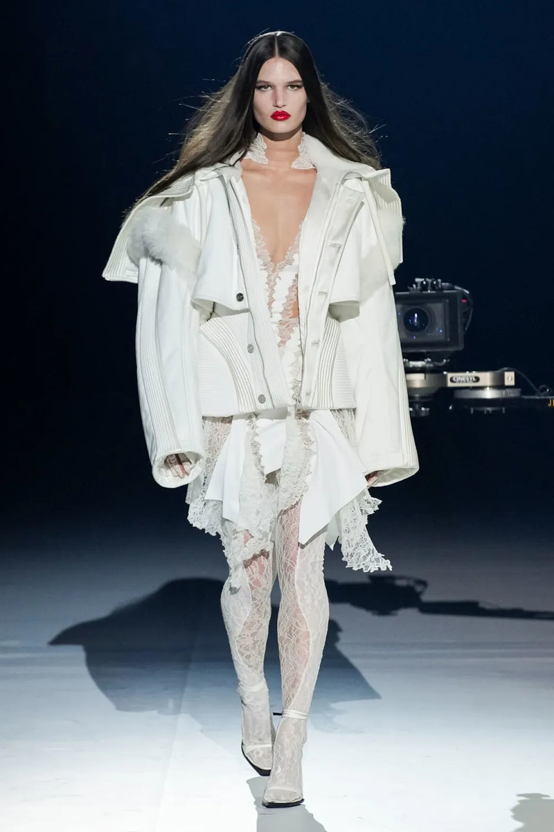 Mugler’s FW23 Runway Return Gave Serious Attitude