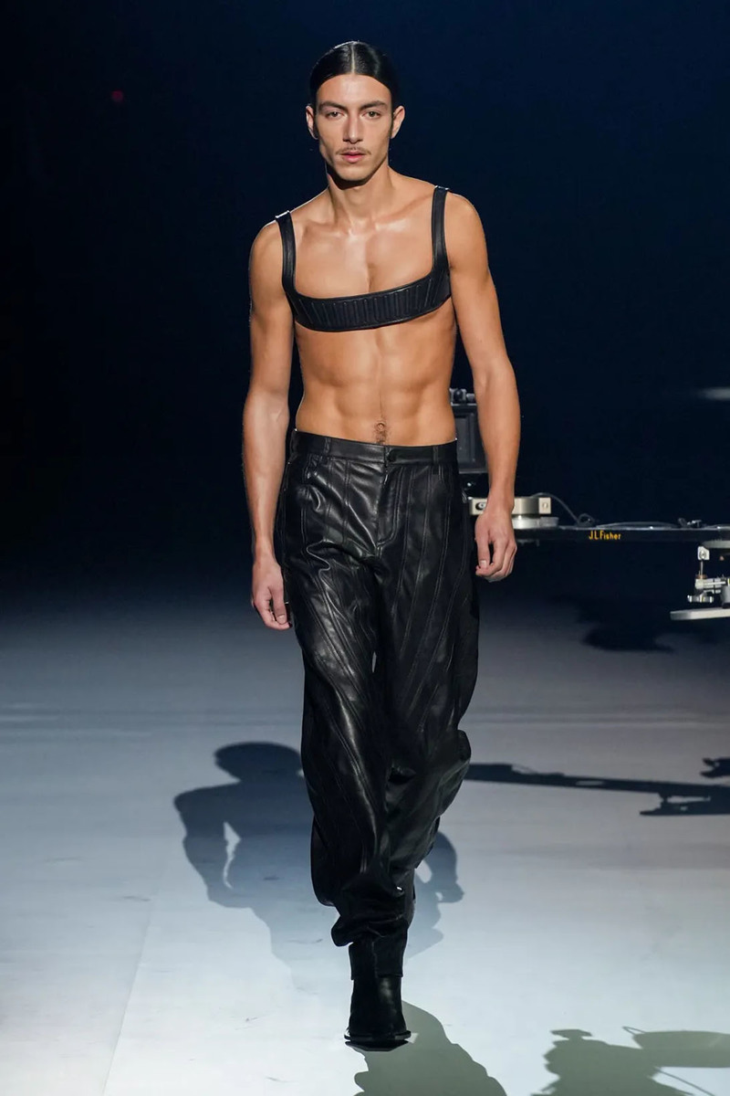 Mugler’s FW23 Runway Return Gave Serious Attitude