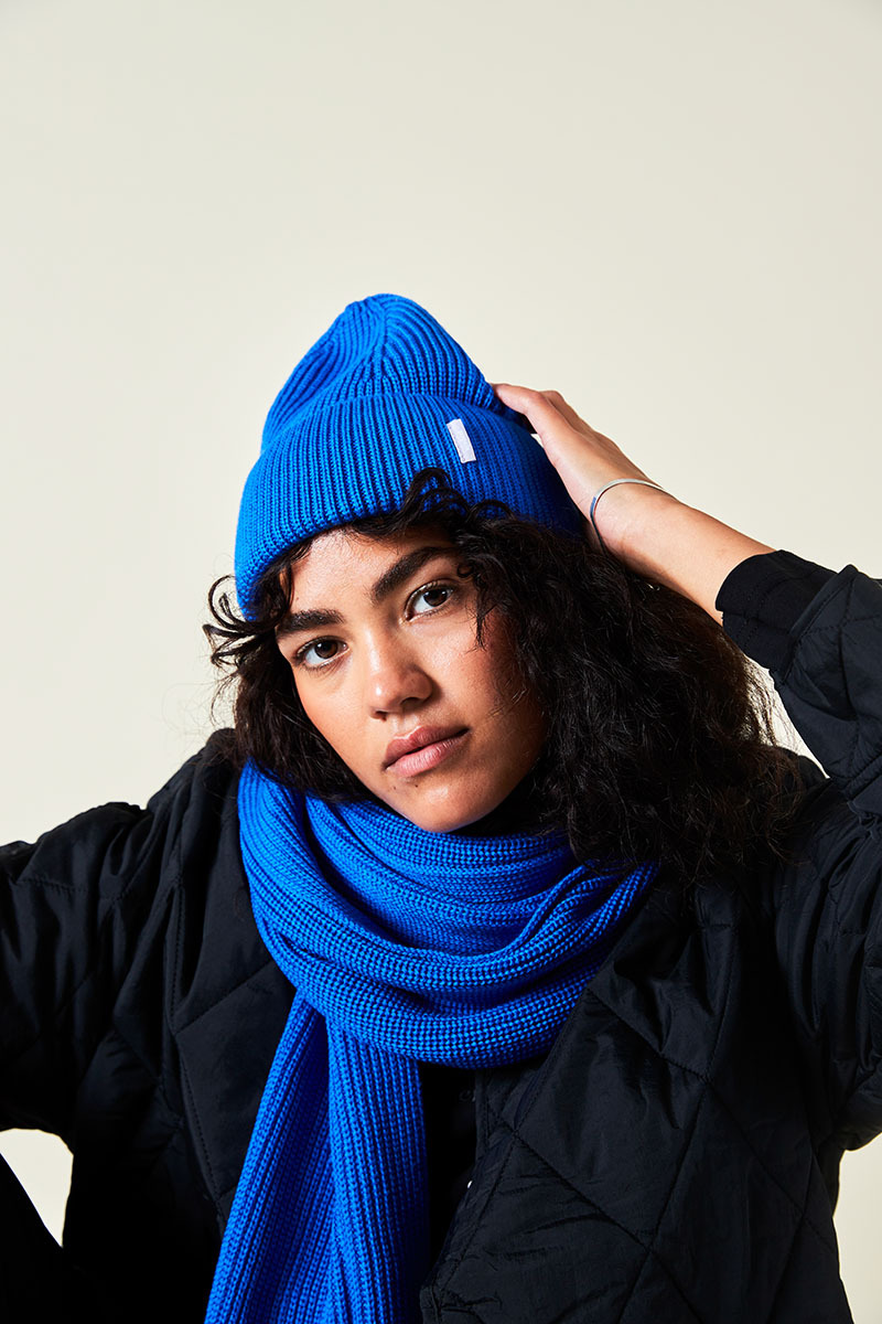 Popeia's Winter Essentials: Beanies, Scarves, and a Dash of Berlin Cool