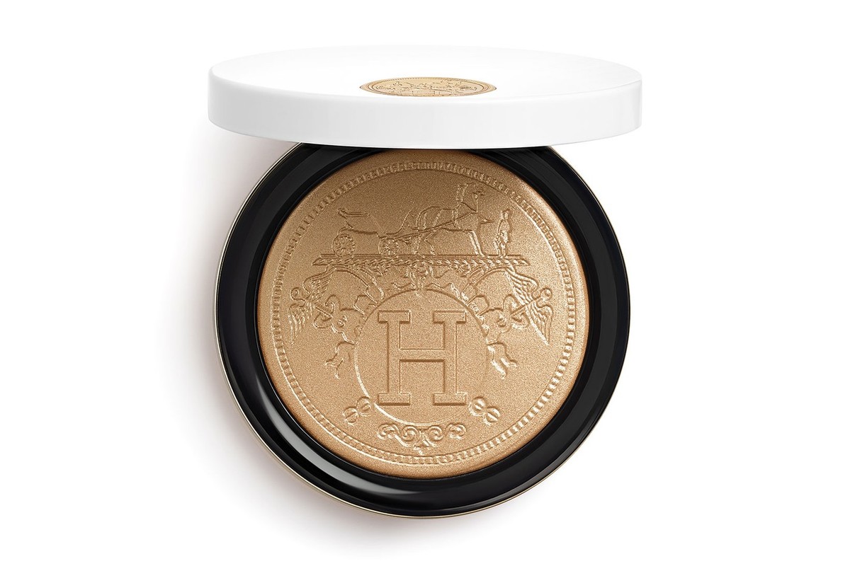Live In Luxe Thanks To The New Hermès Illuminating Powder