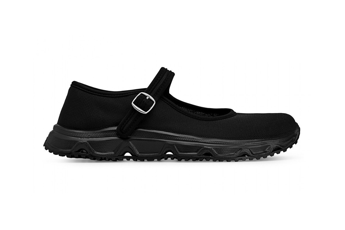 The COMME Des GARÇONS X Salomon’s Collection Is Here