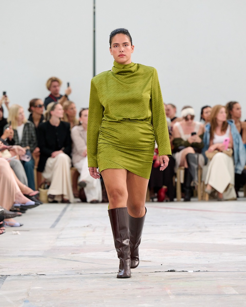 Gestuz’s SS27 Collection Made Me Want To Dress Like I’m In A ’70s Movie