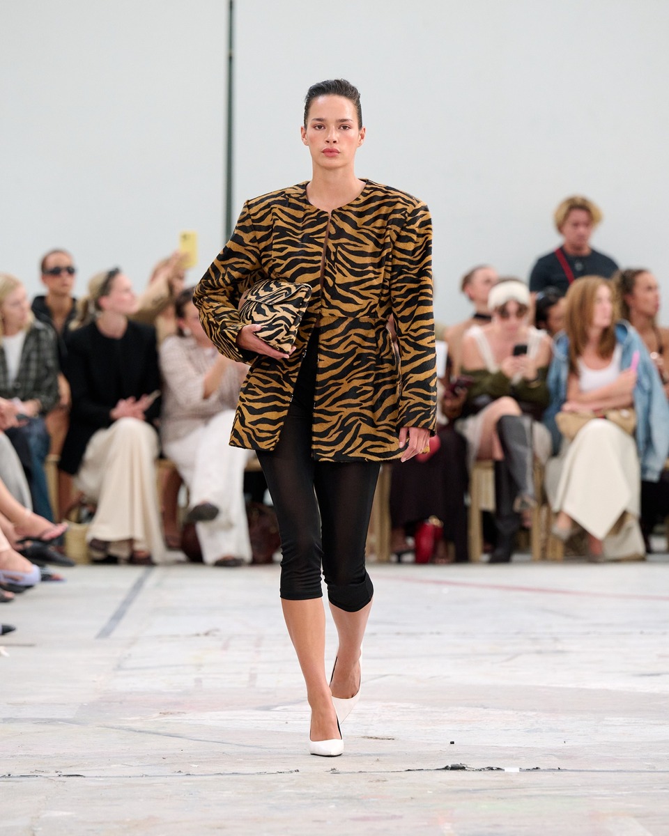 Gestuz’s SS27 Collection Made Me Want To Dress Like I’m In A ’70s Movie