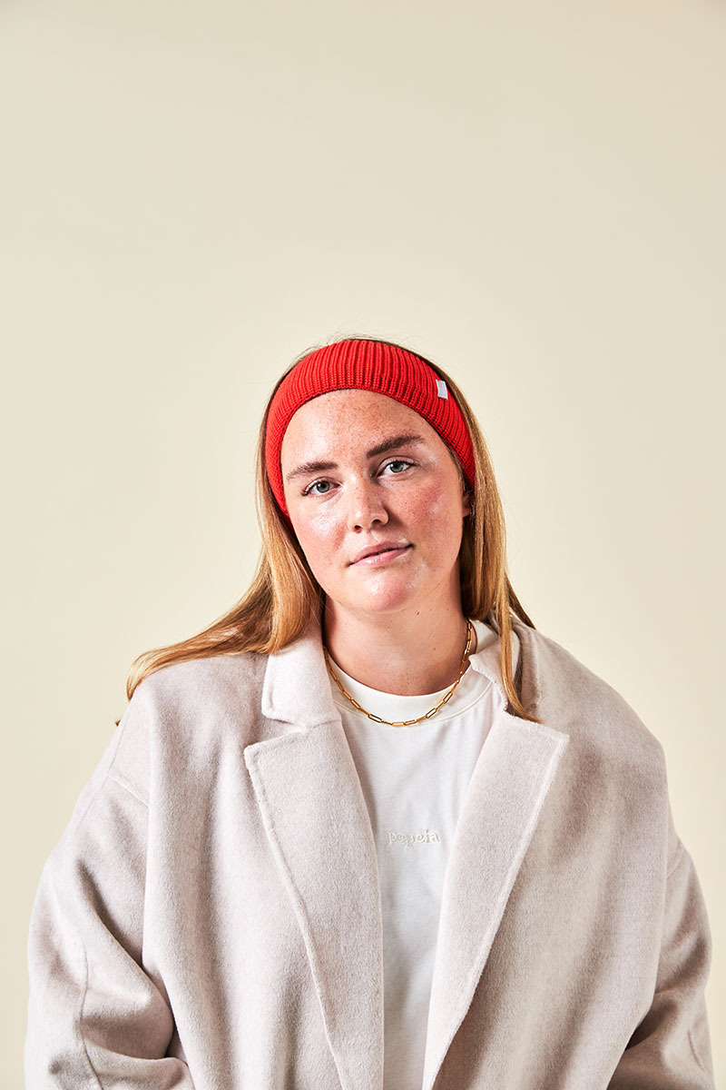 Popeia's Winter Essentials: Beanies, Scarves, and a Dash of Berlin Cool