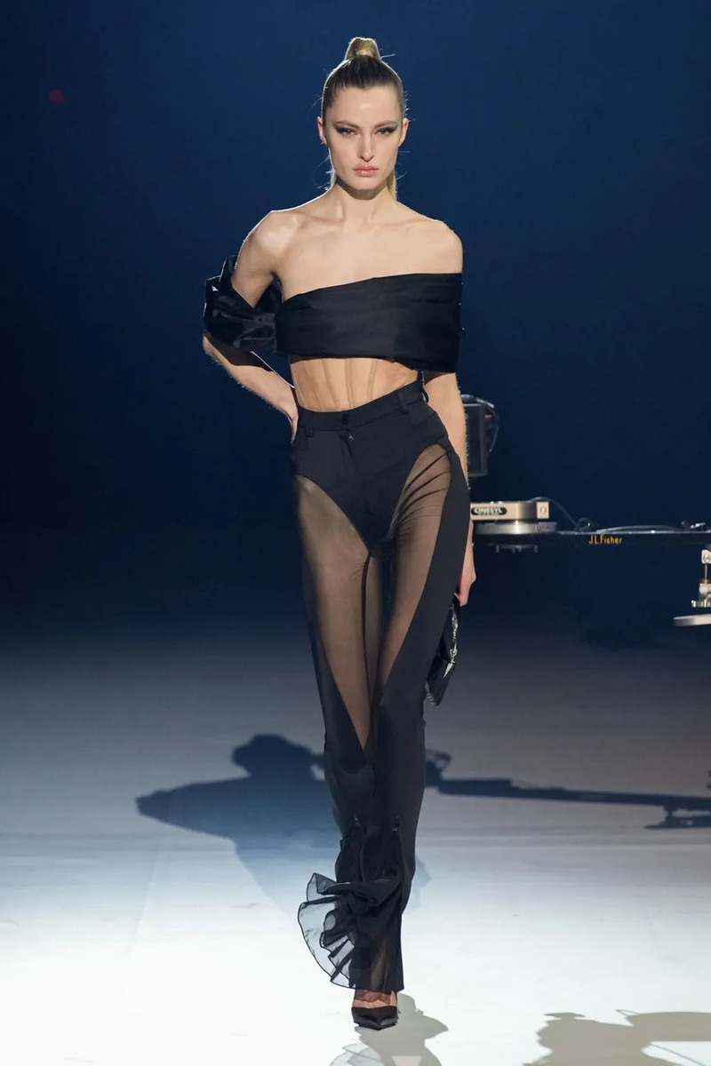 Mugler’s FW23 Runway Return Gave Serious Attitude