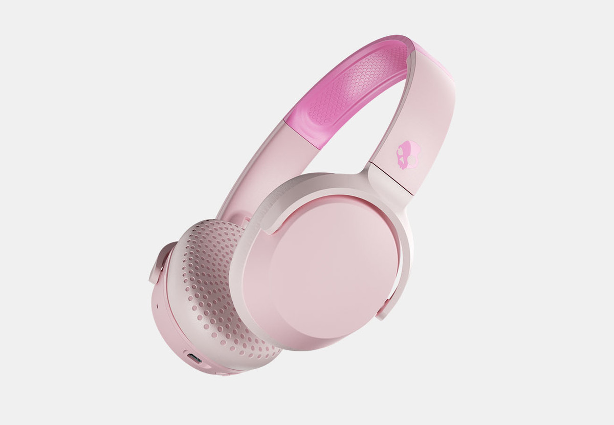 Skullcandy Sets The Spring Mood With Their New Colorful Headphones And Powerbanks