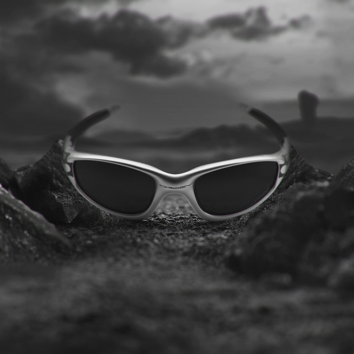 Oakley’s MUZM Straight Jacket 99