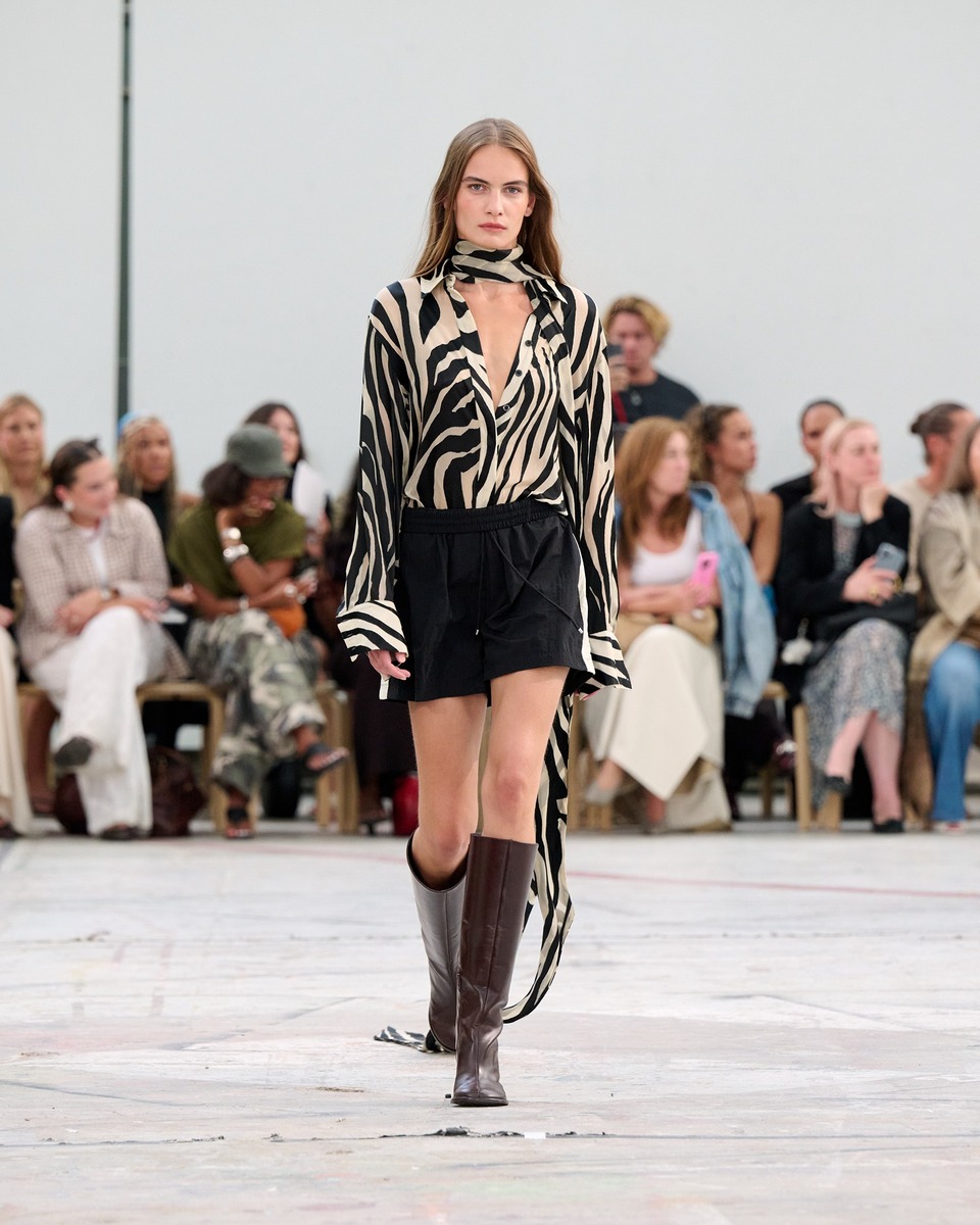 Gestuz’s SS27 Collection Made Me Want To Dress Like I’m In A ’70s Movie