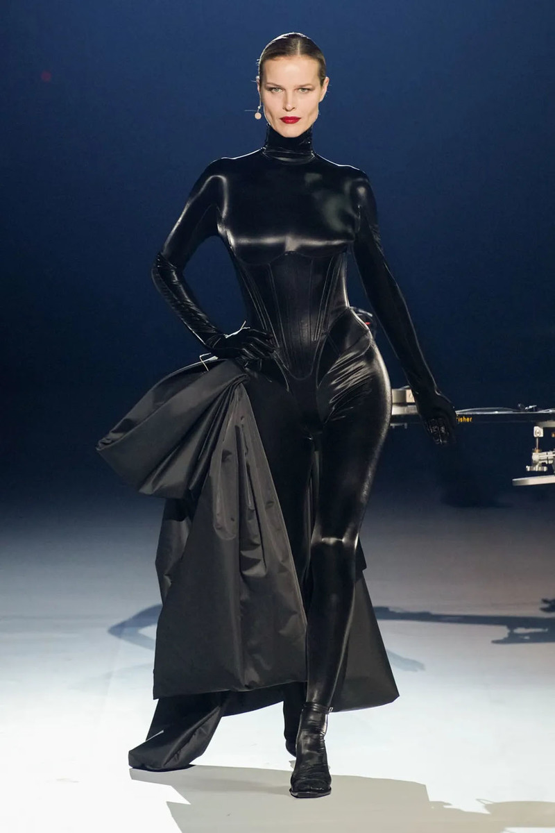 Mugler’s FW23 Runway Return Gave Serious Attitude