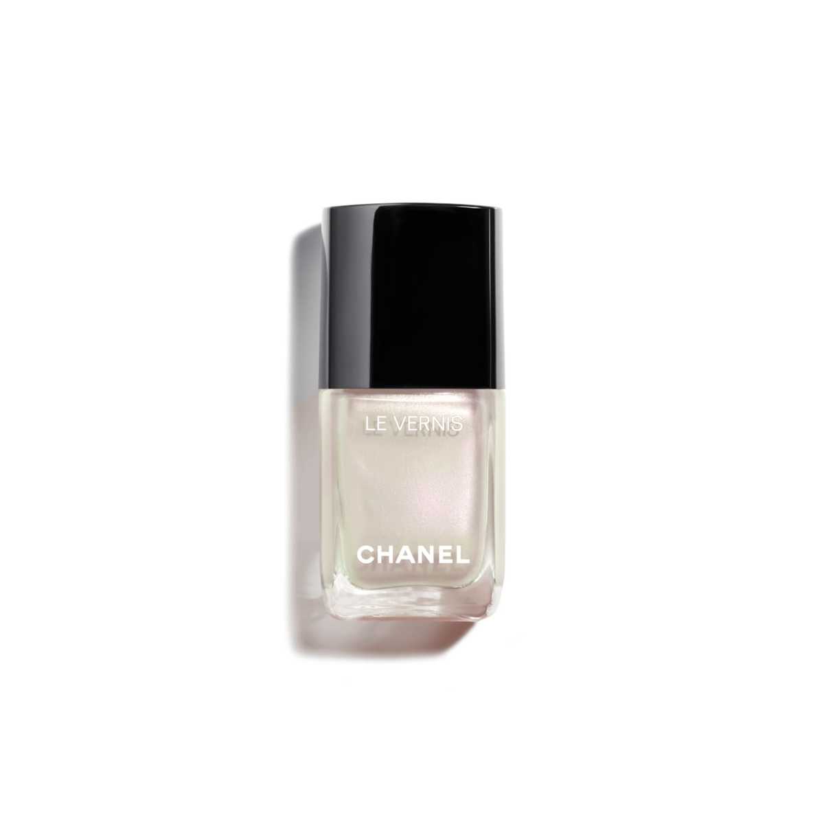 Chanel Beauty Releases 'Le Blanc' Makeup Collection