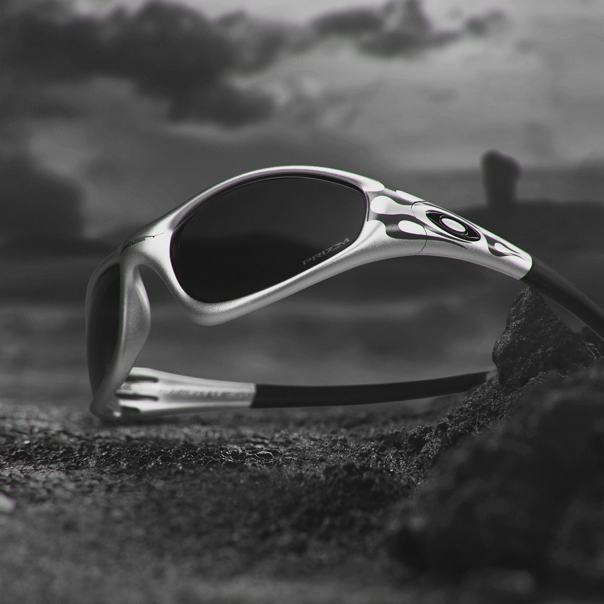 Oakley’s MUZM Straight Jacket 99