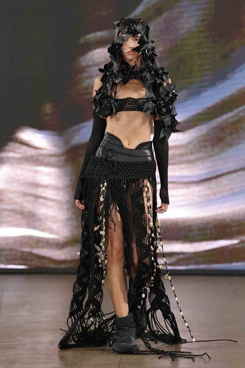 MTG Unveils Fujian "Fisher Women's Culture" Collection at London Fashion Week
