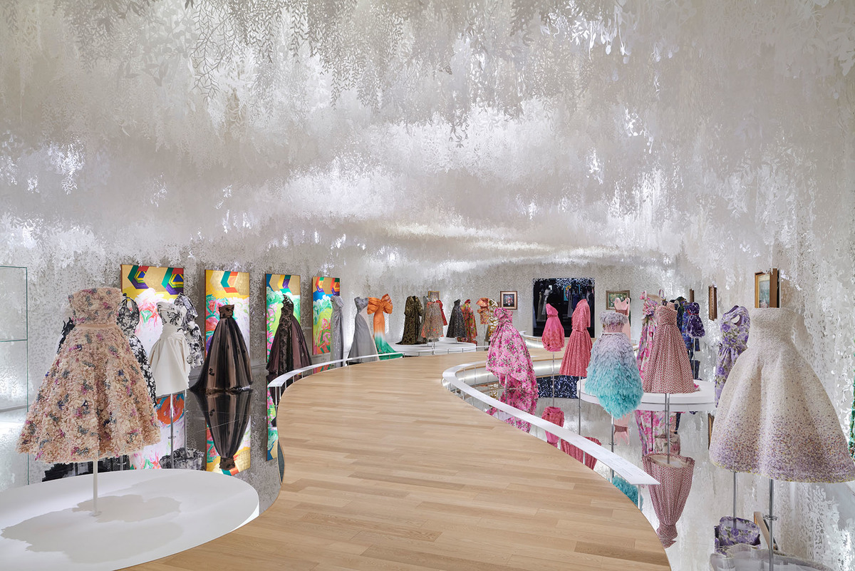 Christian Dior: Designer of Dreams Arrives in Tokyo