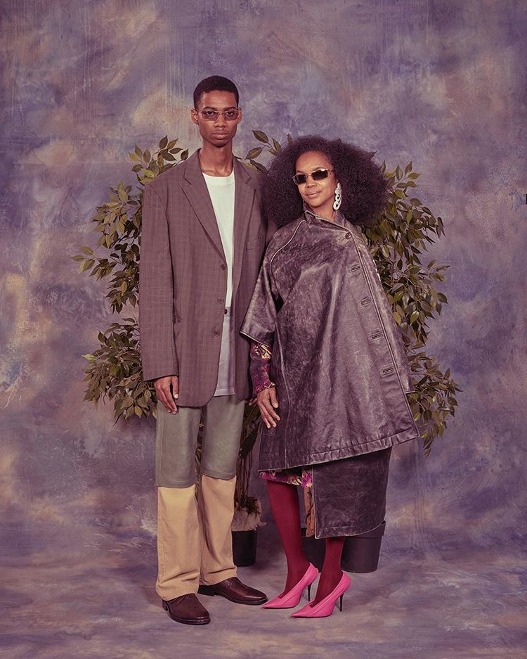 Balenciaga's Kitsch SS18 Campaign Parodies The Family Photos We'd Rather Forget