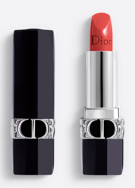 Refillable Lipstick with 4 Couture Finishes: Satin, Matte, Metallic & New Velvet.       