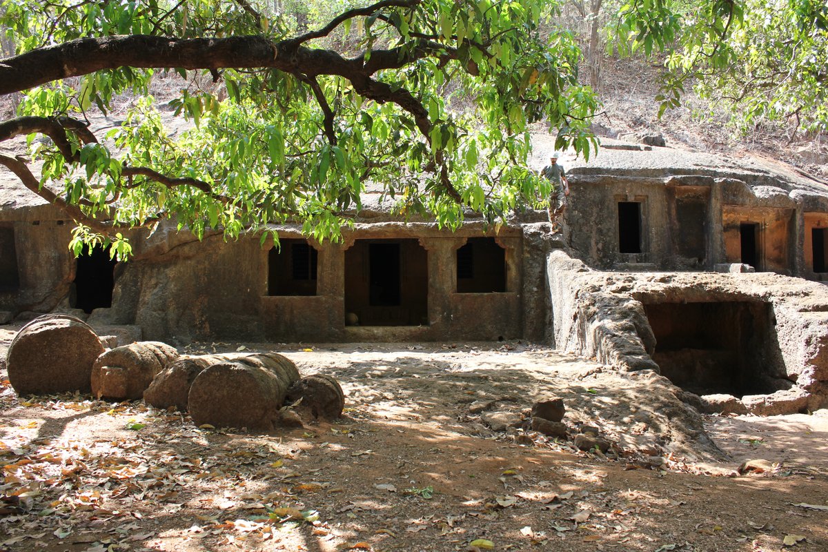 Panhalakaji Caves