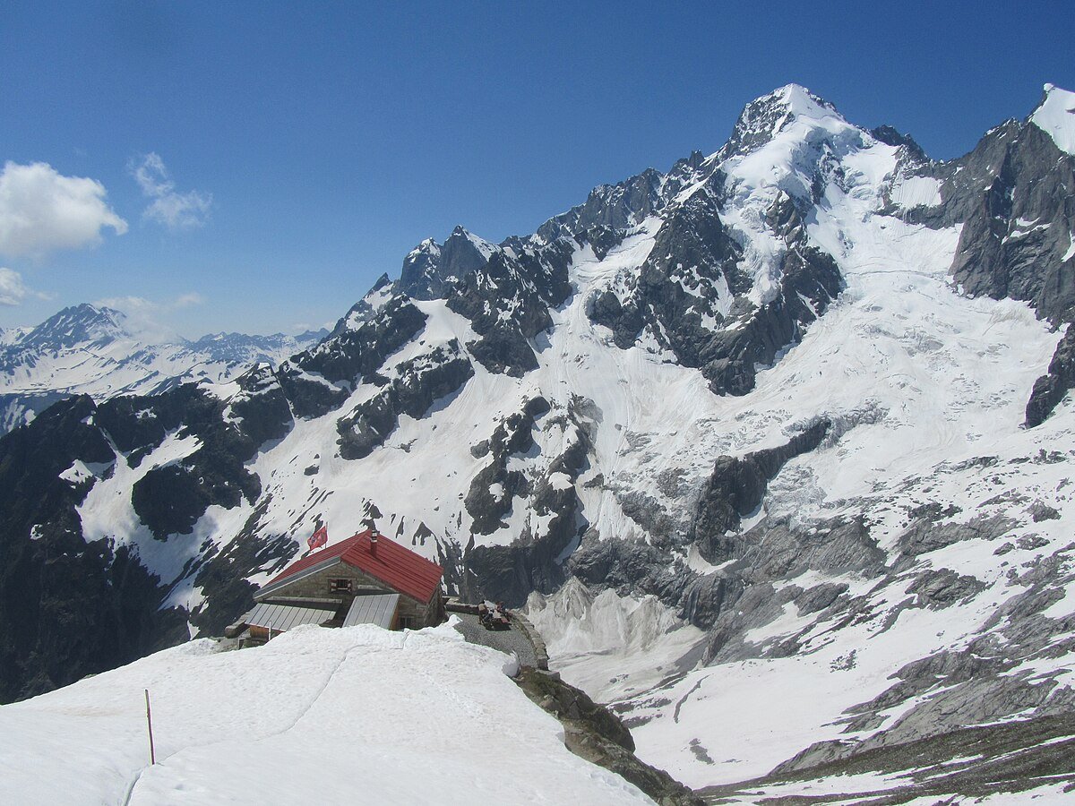 Glacier of A Neuve