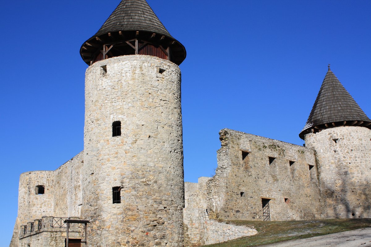 Novigrad castle (Novigrad na Dobri)