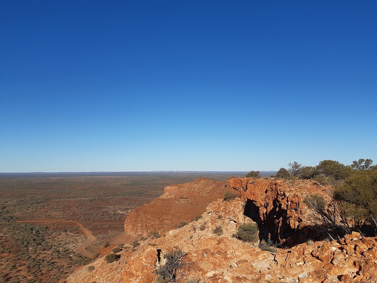 Escarpment trail, Kennedy Range National Park
